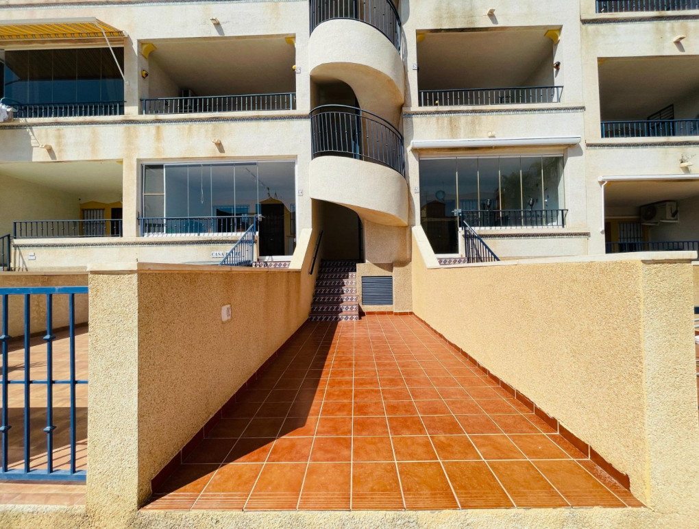Resale - Apartment - Orihuela Costa - La Florida