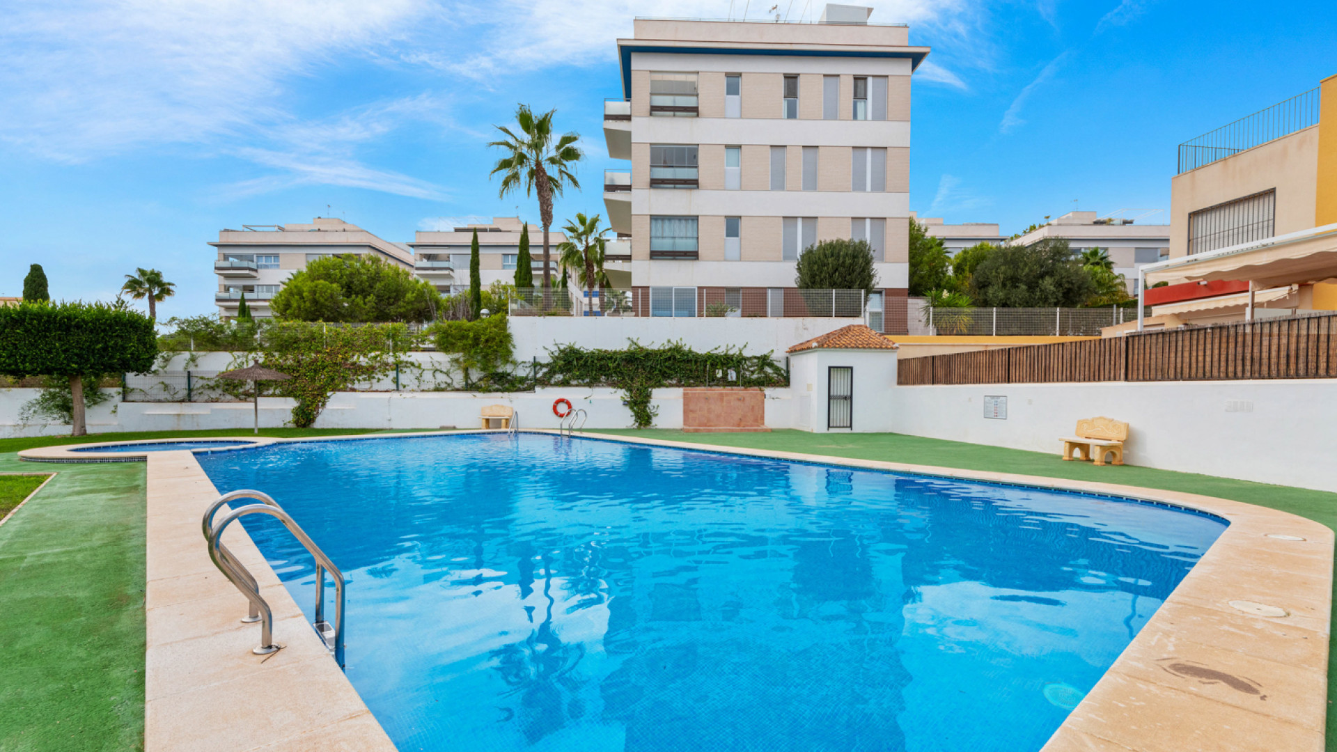 Resale - Apartment - Orihuela Costa - Los Dolses