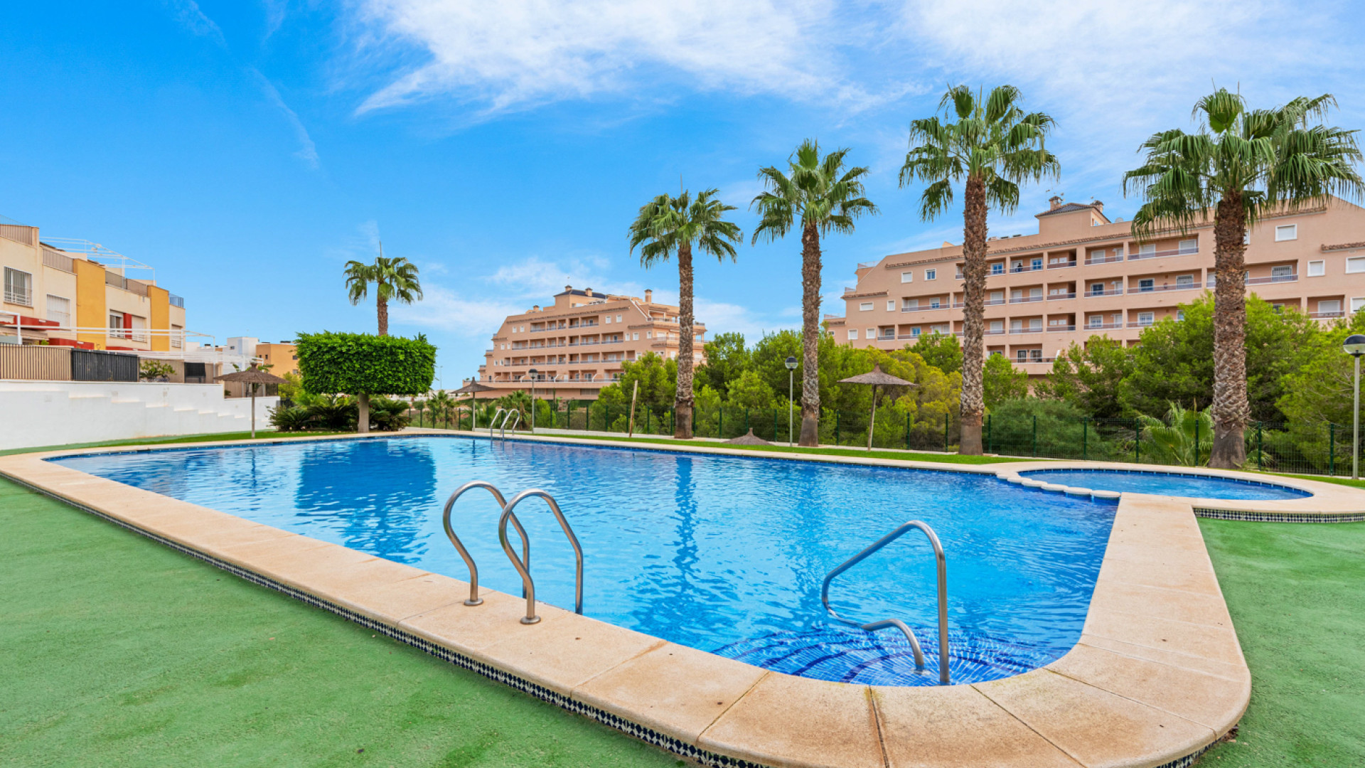 Resale - Apartment - Orihuela Costa - Los Dolses