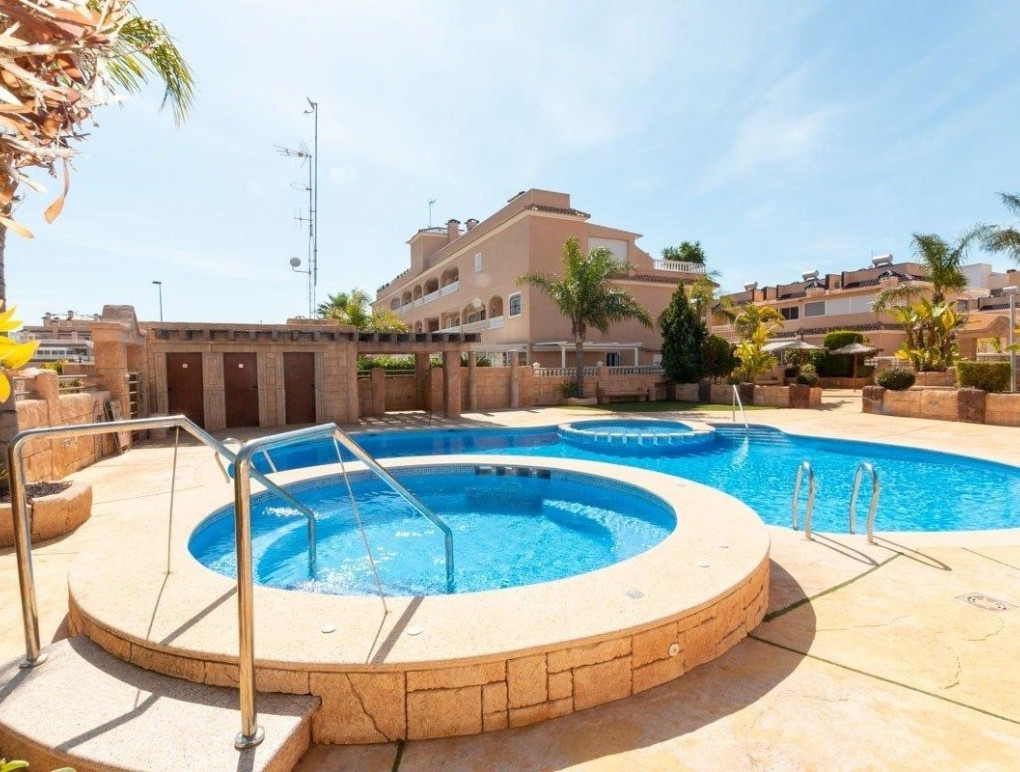 Resale - Apartment - Orihuela Costa - Los Dolses