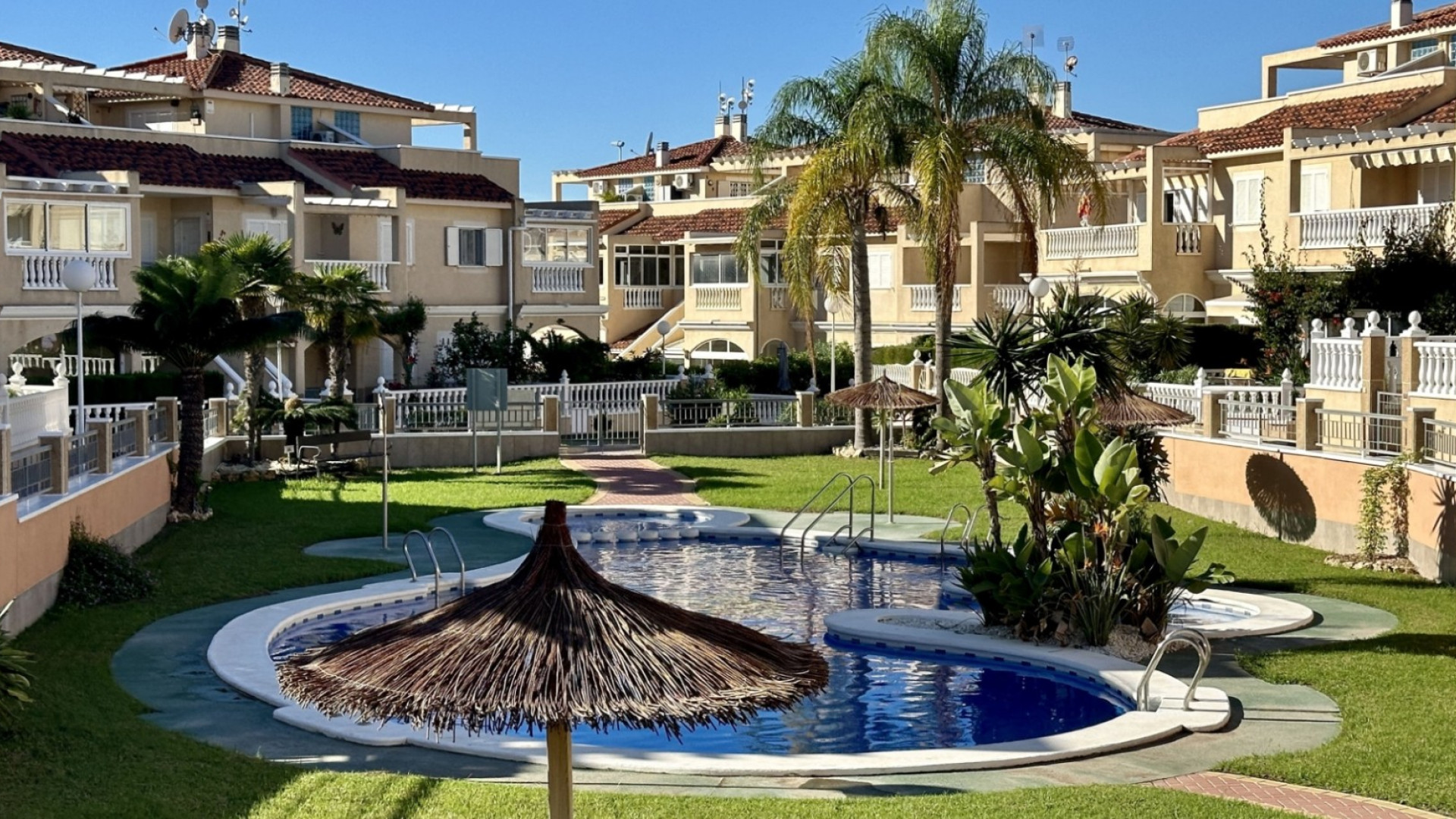 Resale - Apartment - Orihuela Costa - Playa Flamenca