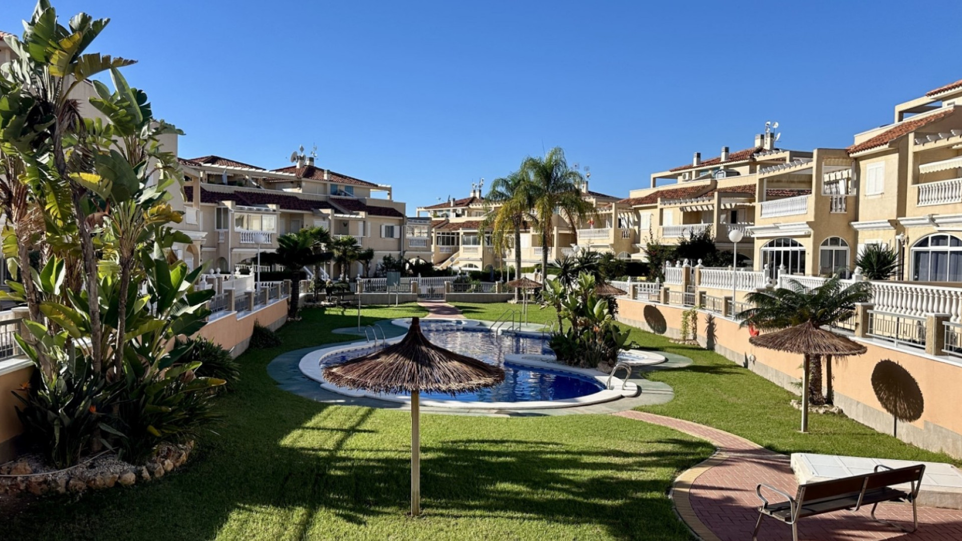 Resale - Apartment - Orihuela Costa - Playa Flamenca
