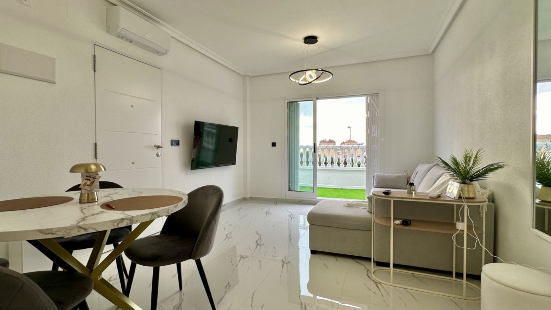 Resale - Apartment - Orihuela Costa - Playa Flamenca