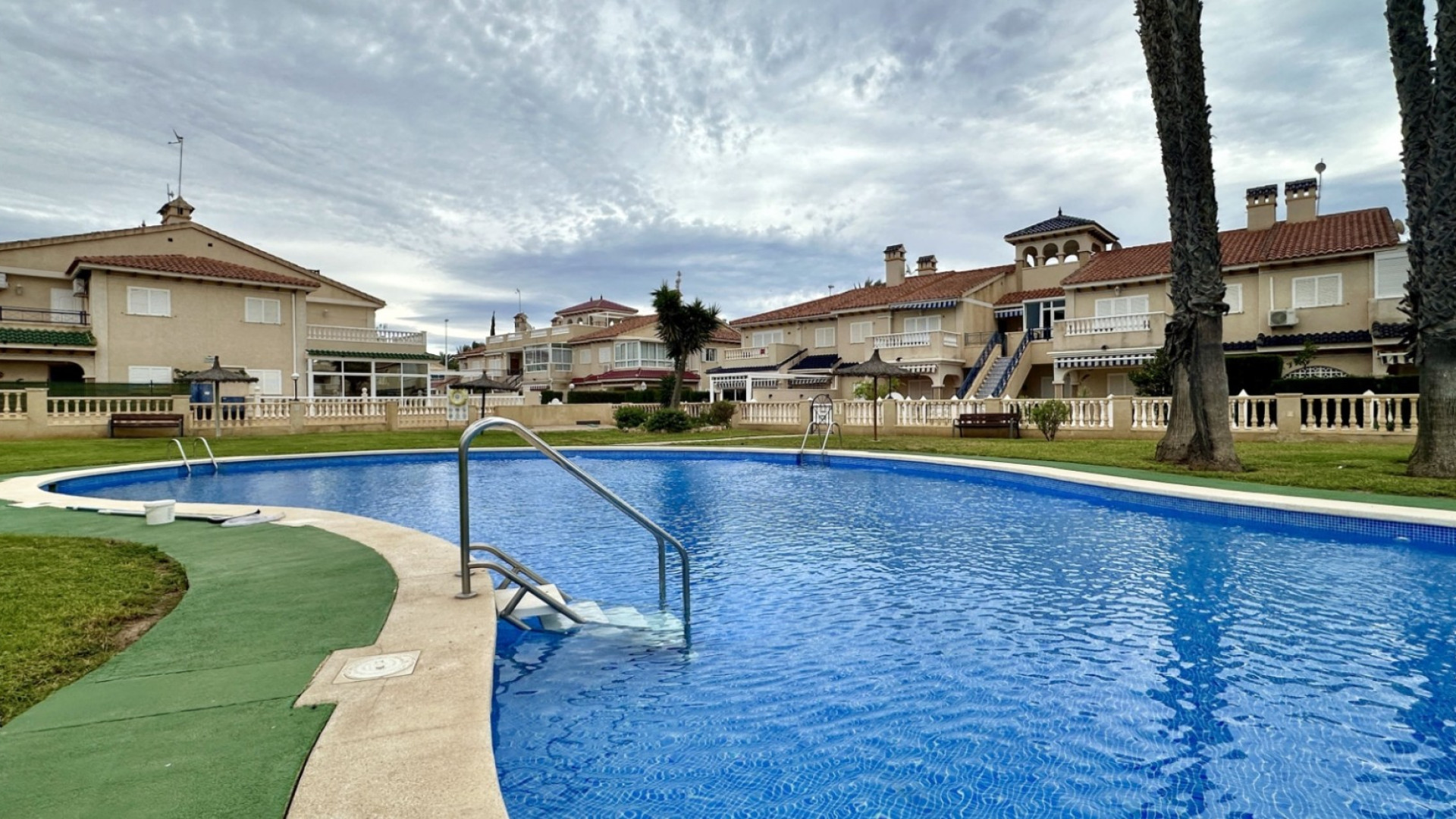 Resale - Apartment - Orihuela Costa - Playa Flamenca