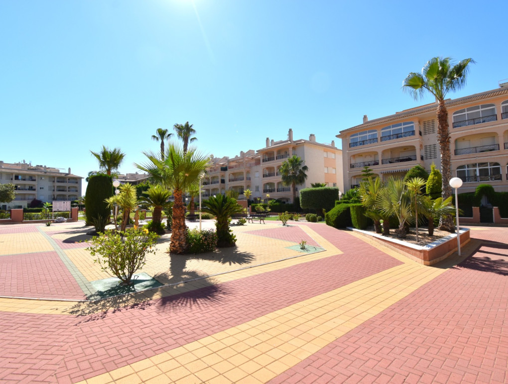 Resale - Apartment - Orihuela Costa - Playa Flamenca