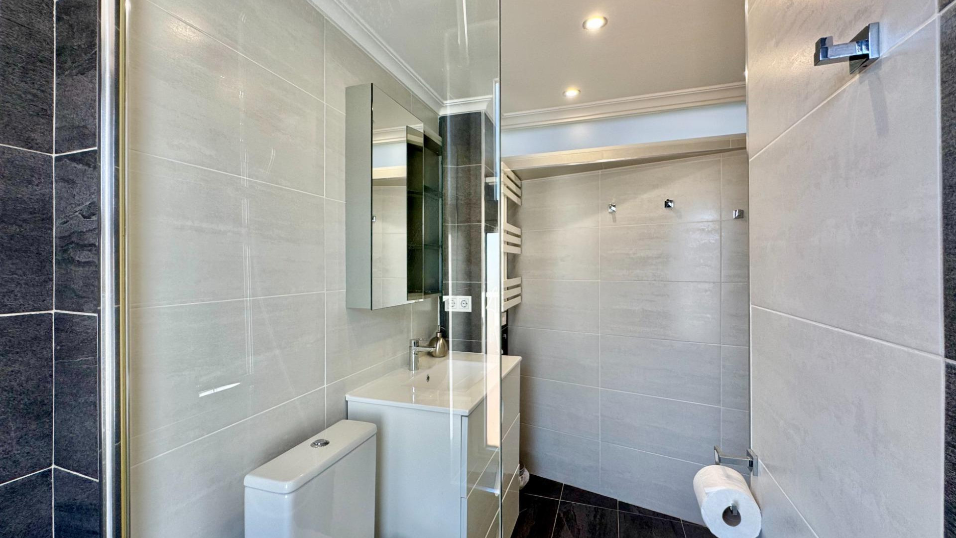 Resale - Apartment - Orihuela Costa - Punta Prima