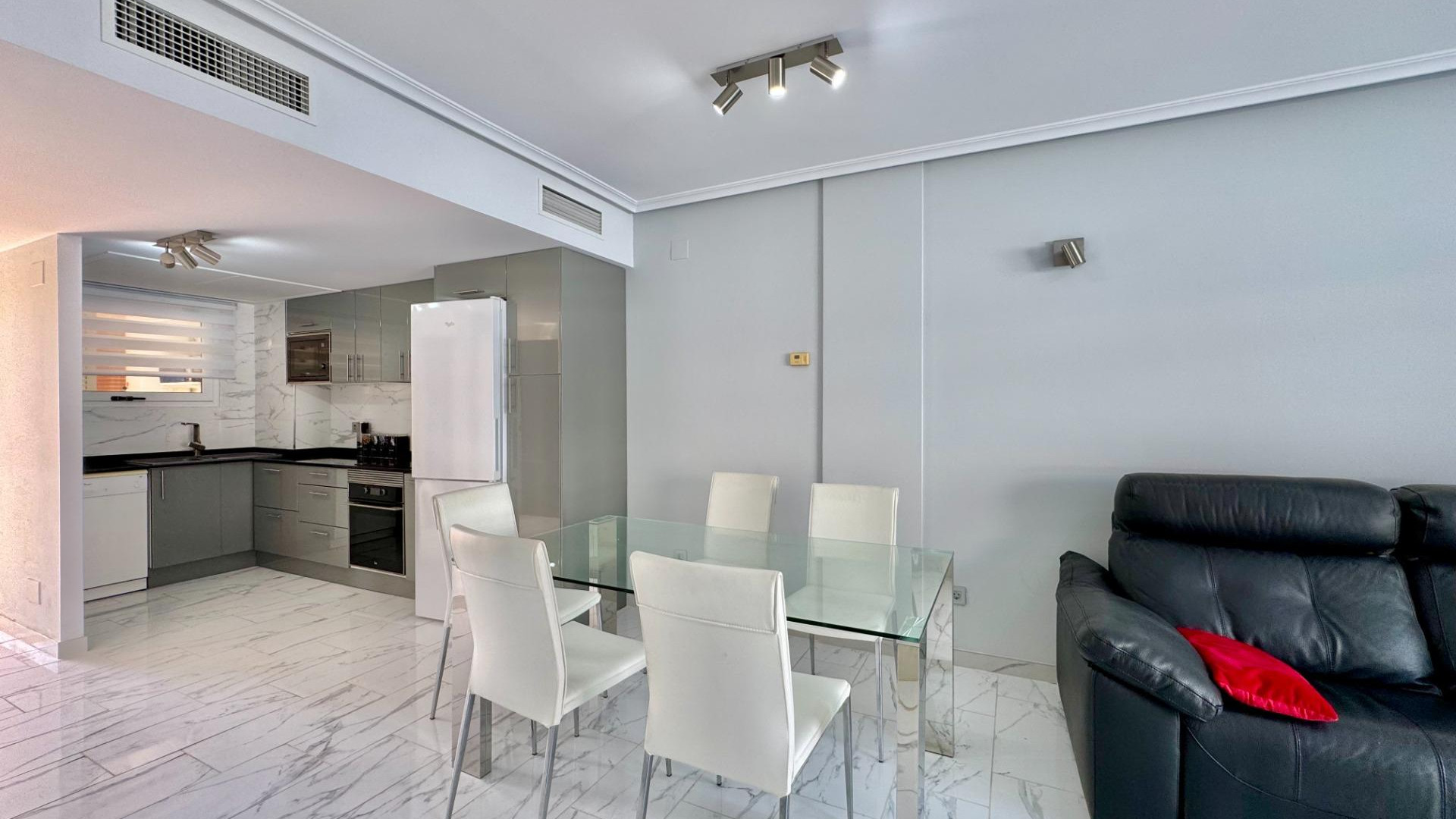 Resale - Apartment - Orihuela Costa - Punta Prima