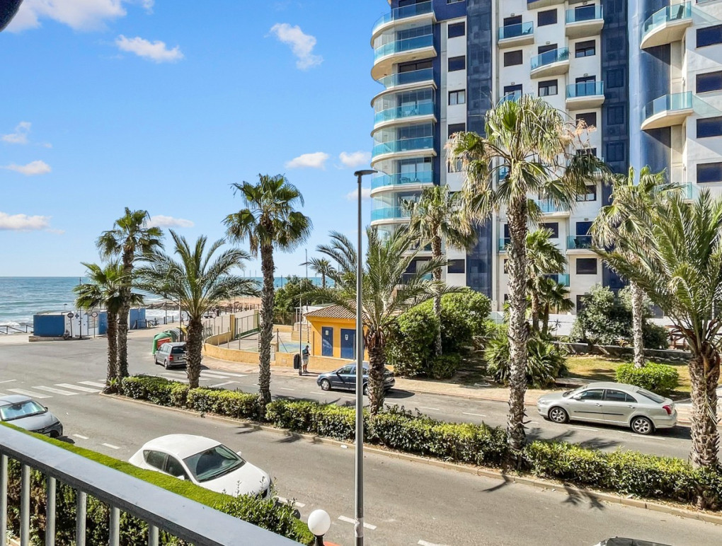 Resale - Apartment - Orihuela Costa - Punta Prima