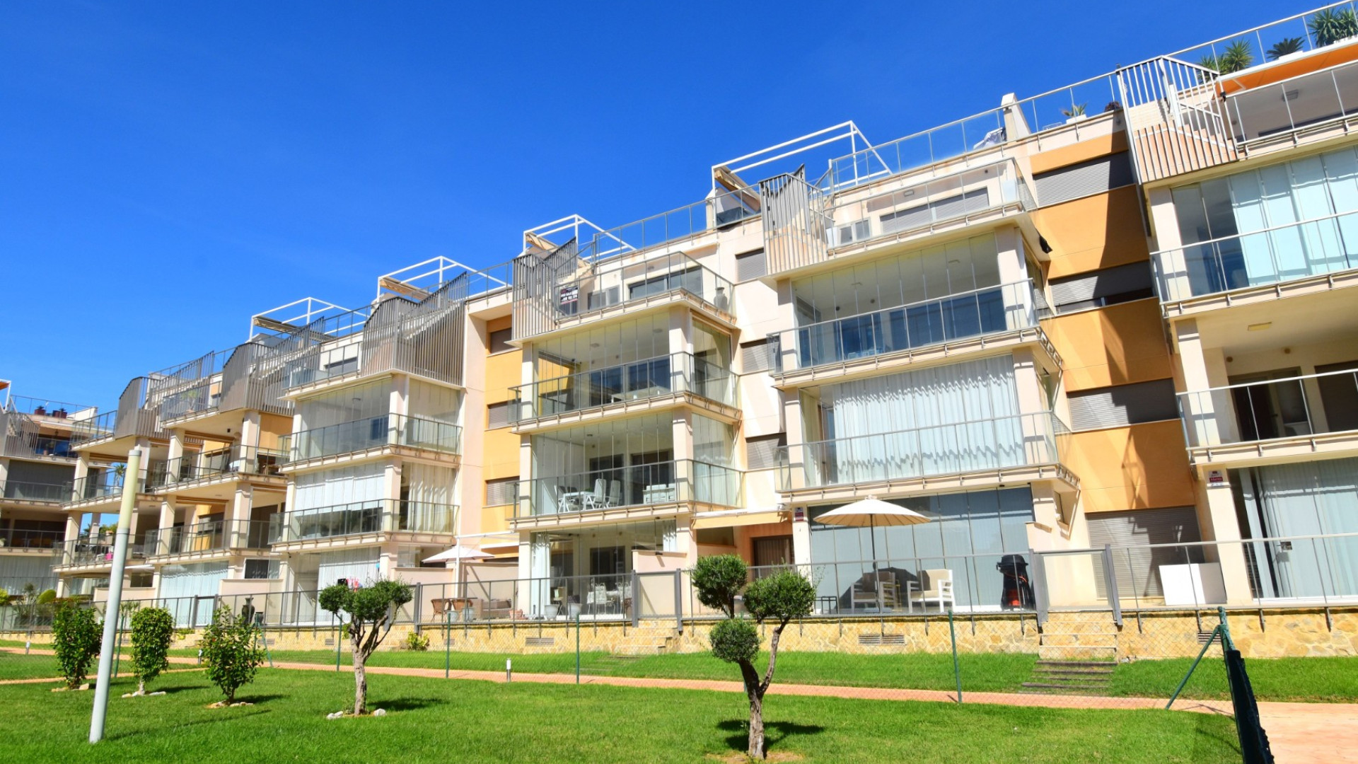 Resale - Apartment - Orihuela Costa - Villamartin