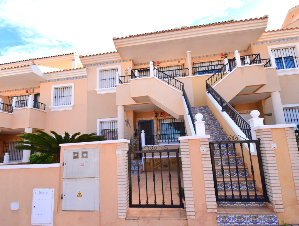 Resale - Apartment - Orihuela Costa - Villamartin