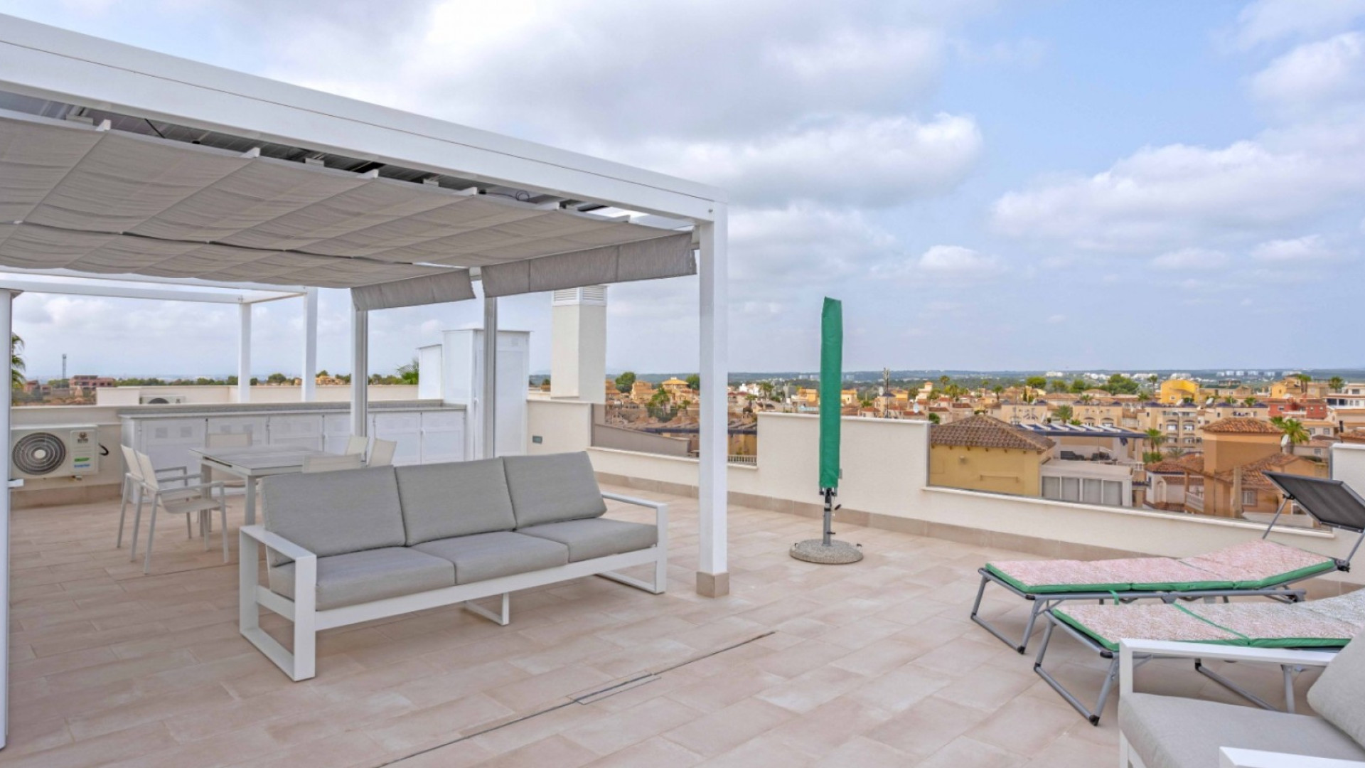 Resale - Apartment - Orihuela Costa - Villamartin