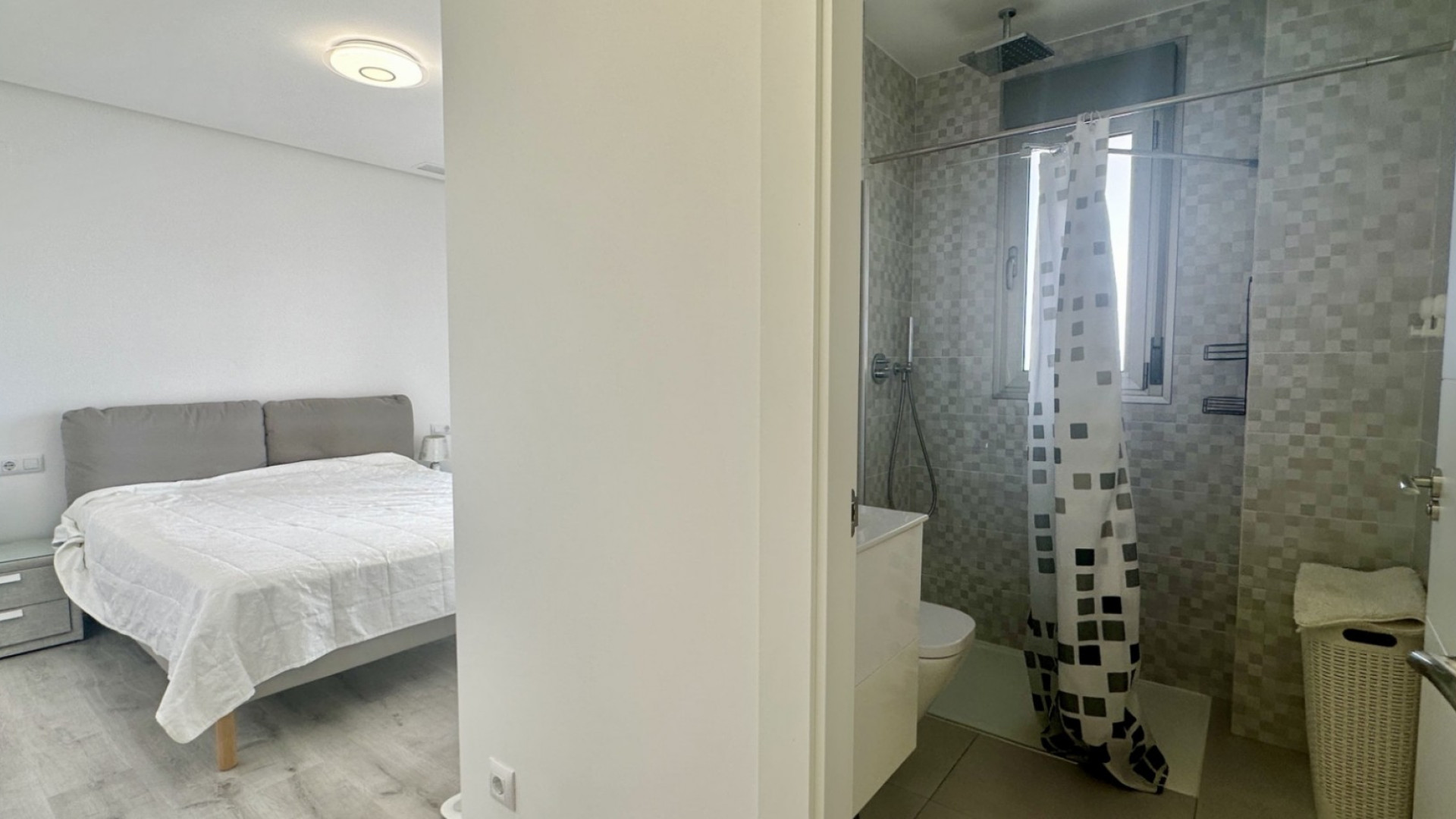 Resale - Apartment - Orihuela Costa - Villamartin