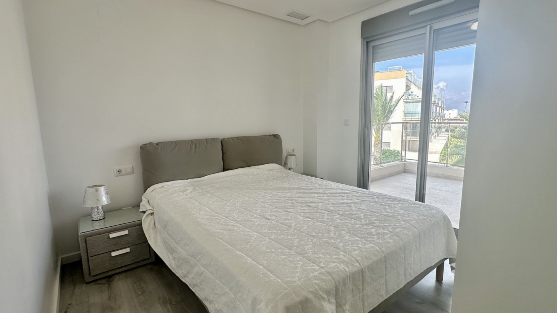 Resale - Apartment - Orihuela Costa - Villamartin