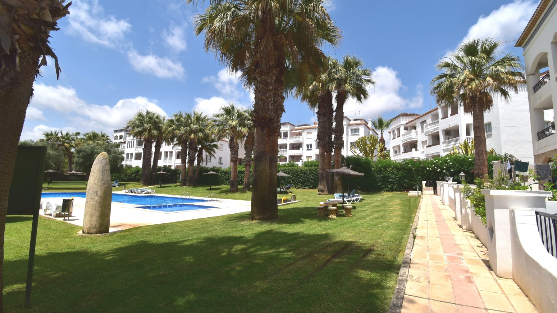 Resale - Apartment - Orihuela Costa - Villamartin