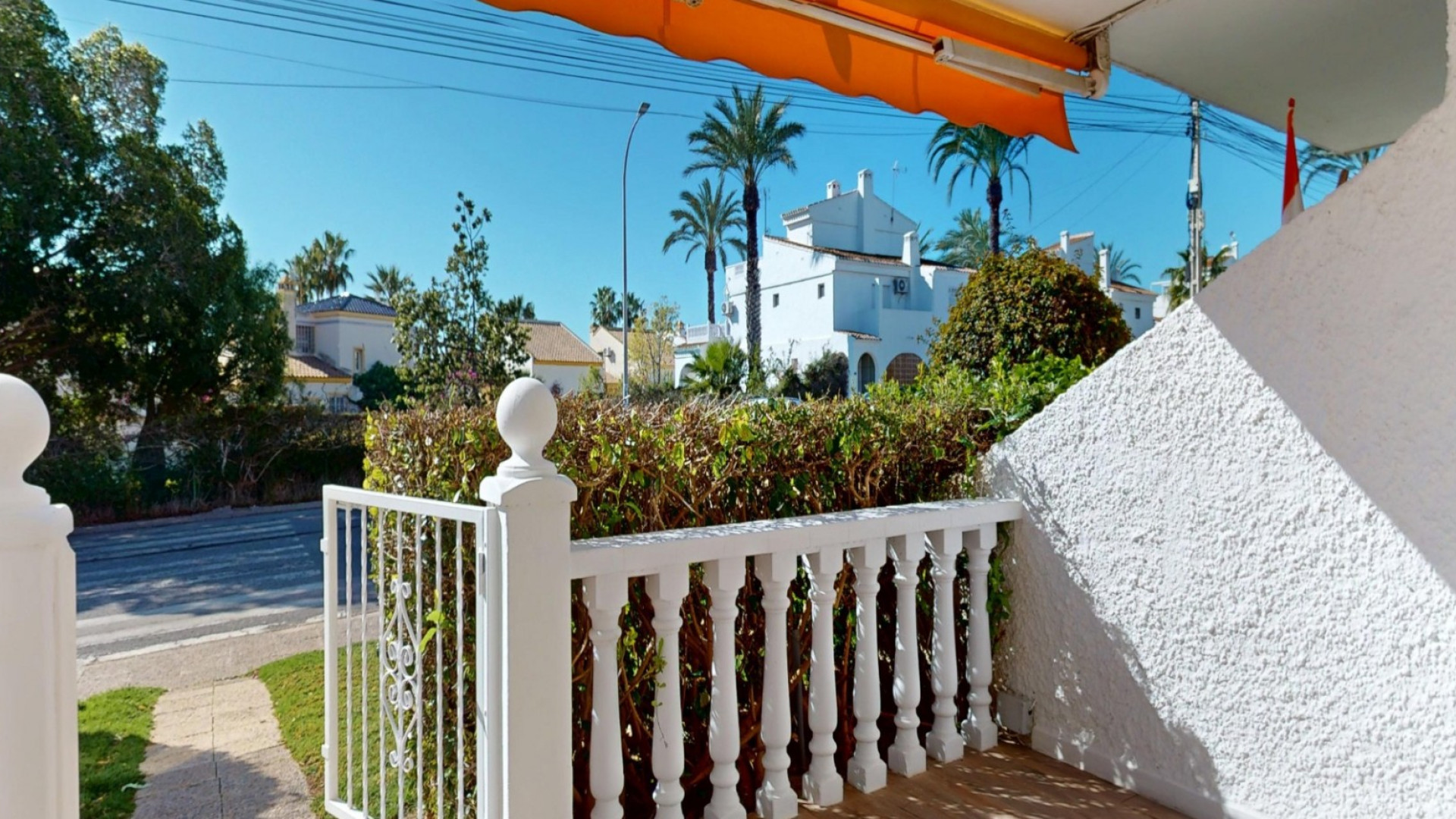 Resale - Apartment - Orihuela Costa - Villamartin