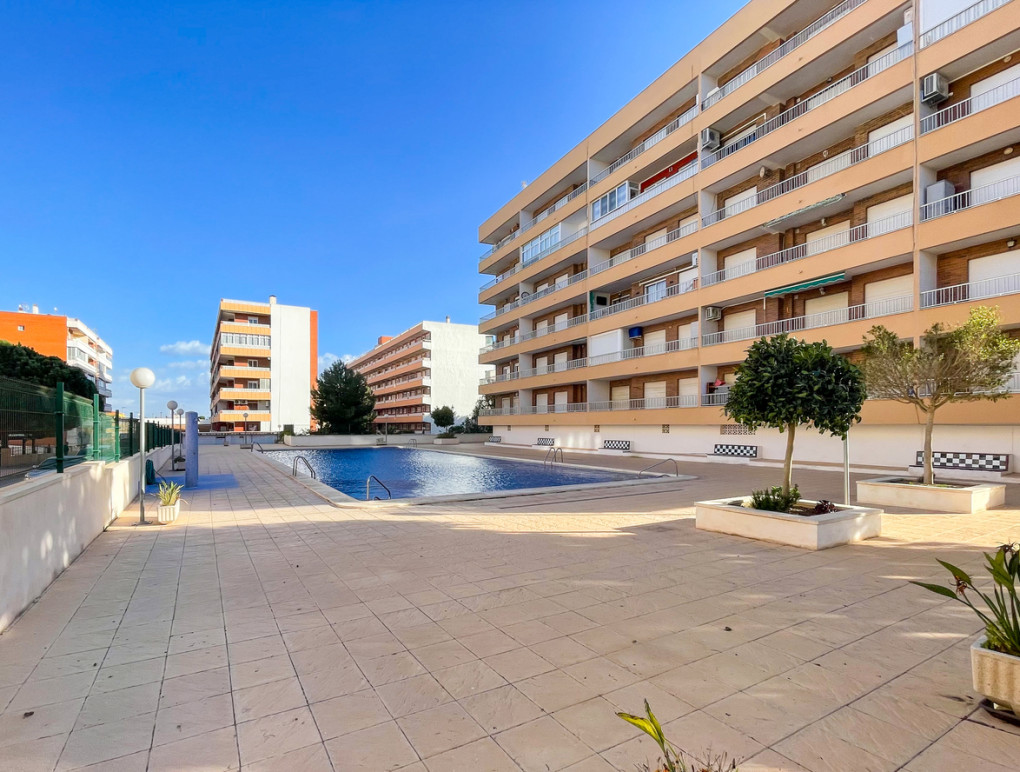 Resale - Apartment - Punta Prima