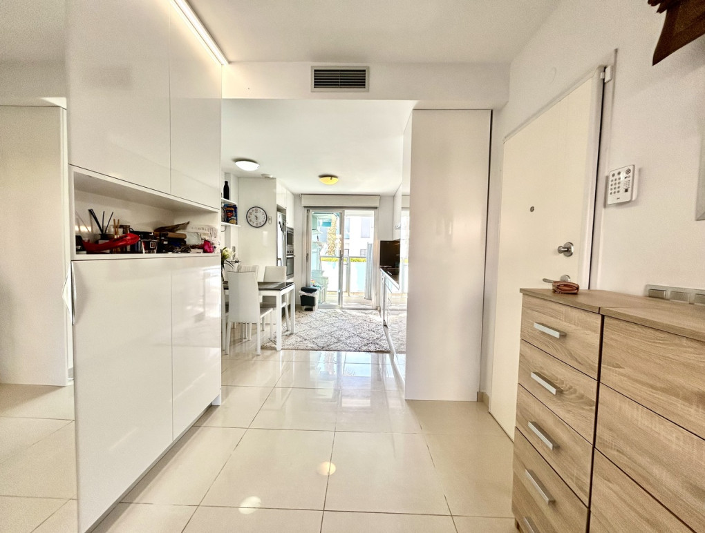 Resale - Apartment - Punta Prima