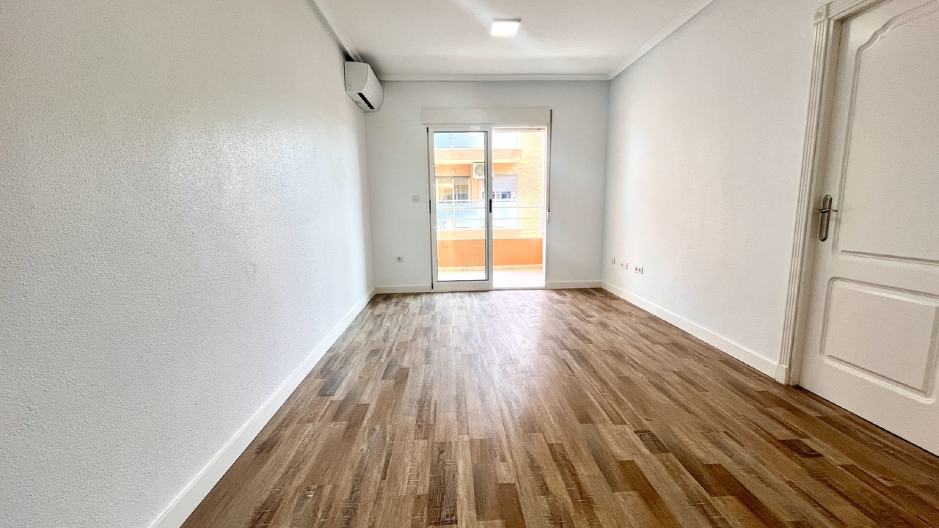 Resale - Apartment - San Miguel de Salinas