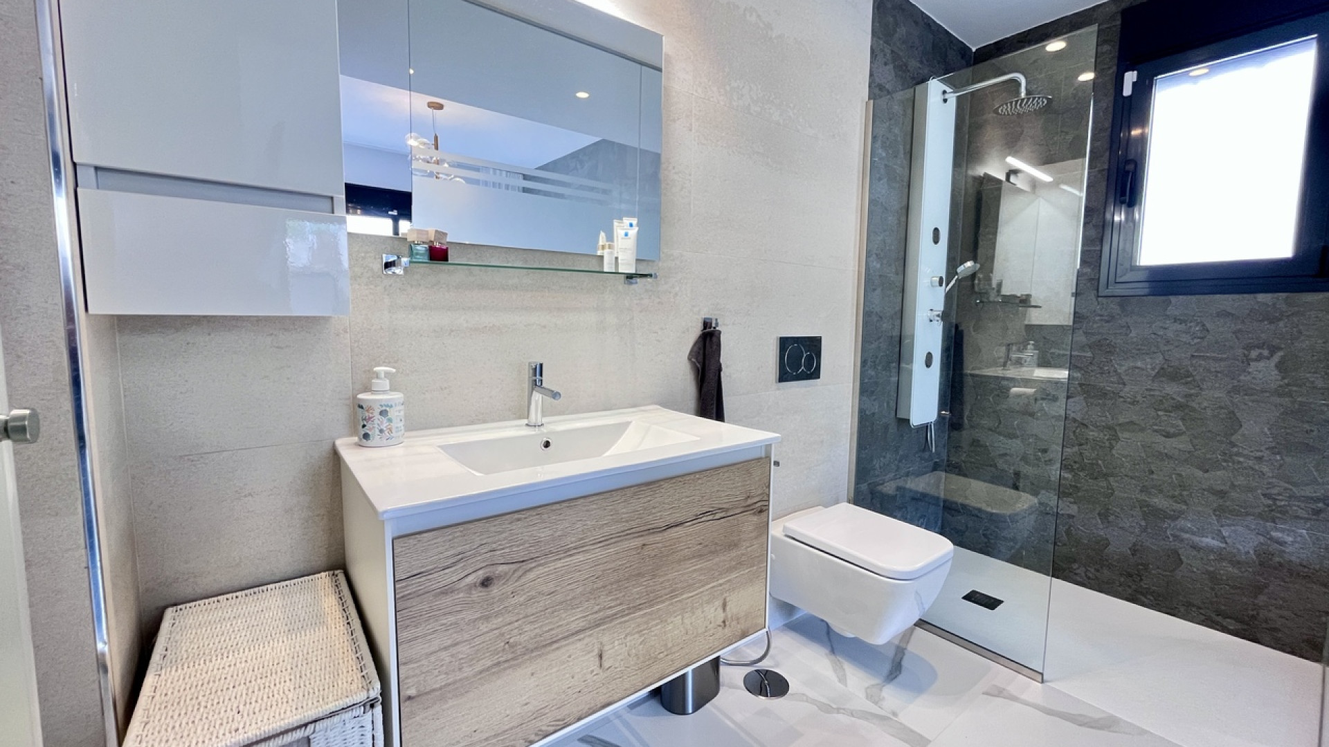 Resale - Apartment - San Miguel de Salinas