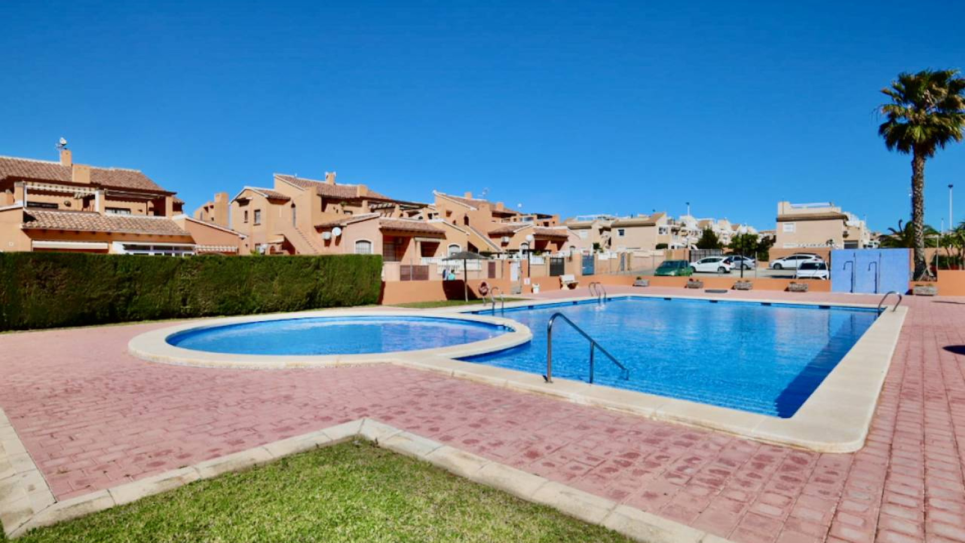 Resale - Apartment - Torrevieja - Aguas Nuevas