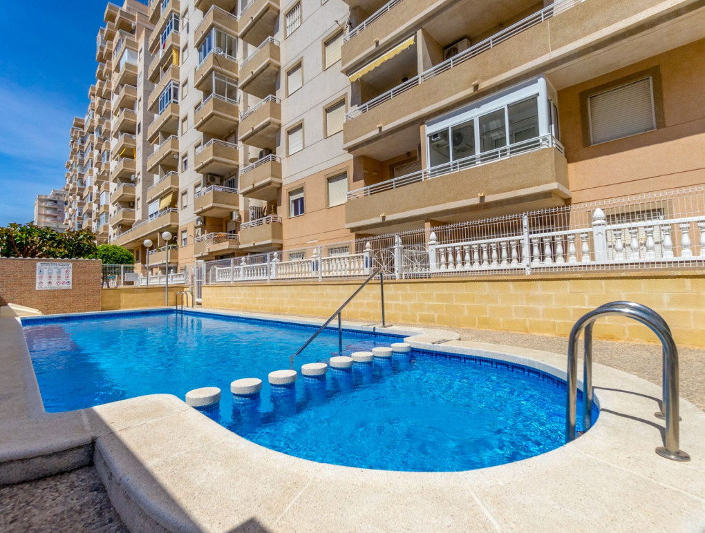 Resale - Apartment - Torrevieja - Centro
