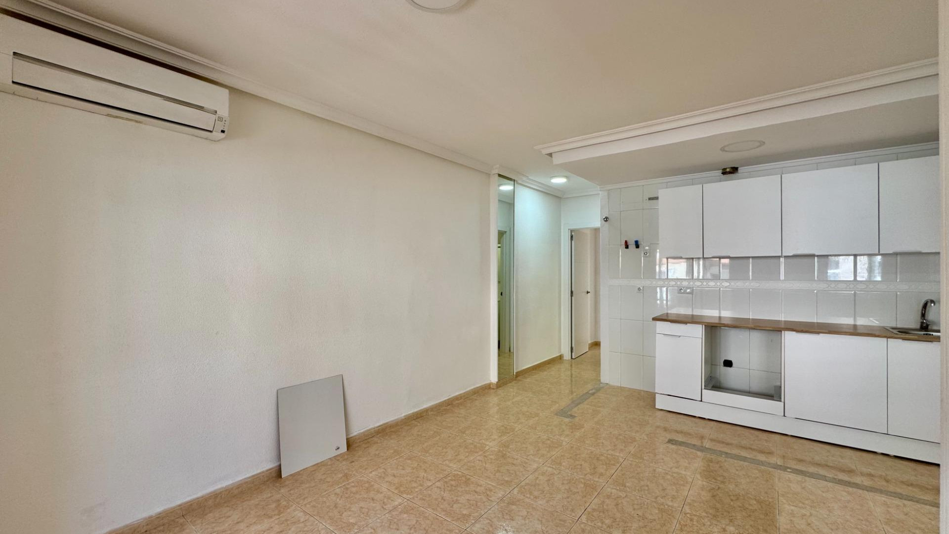 Resale - Apartment - Torrevieja - Centro