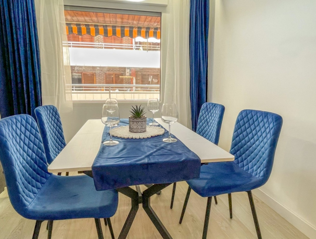 Resale - Apartment - Torrevieja - El Acequión - Los Náufragos
