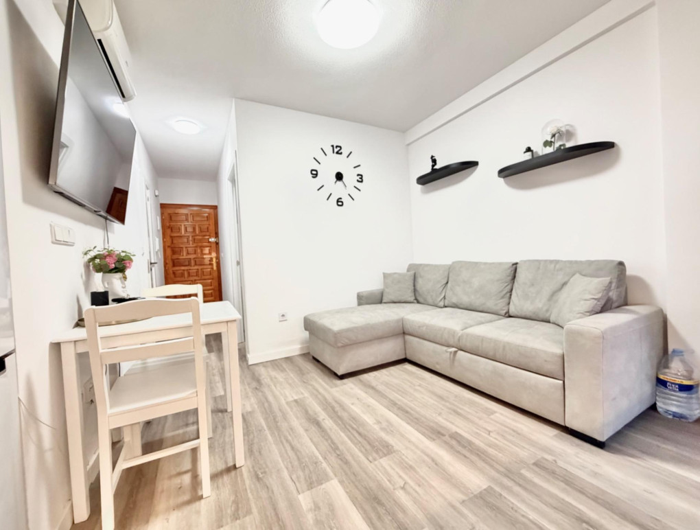 Resale - Apartment - Torrevieja - La Mata pueblo