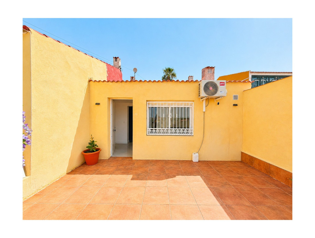 Resale - Apartment - Torrevieja - La Siesta - El Salado - Torreta
