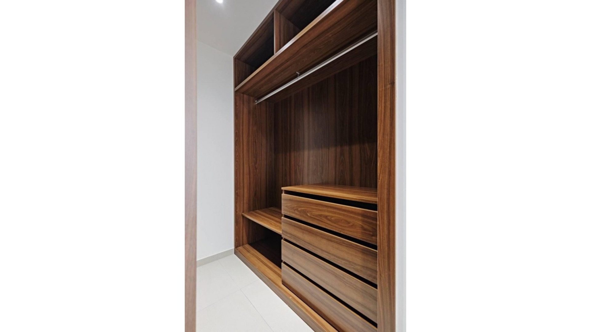 Resale - Apartment - Torrevieja - La Veleta