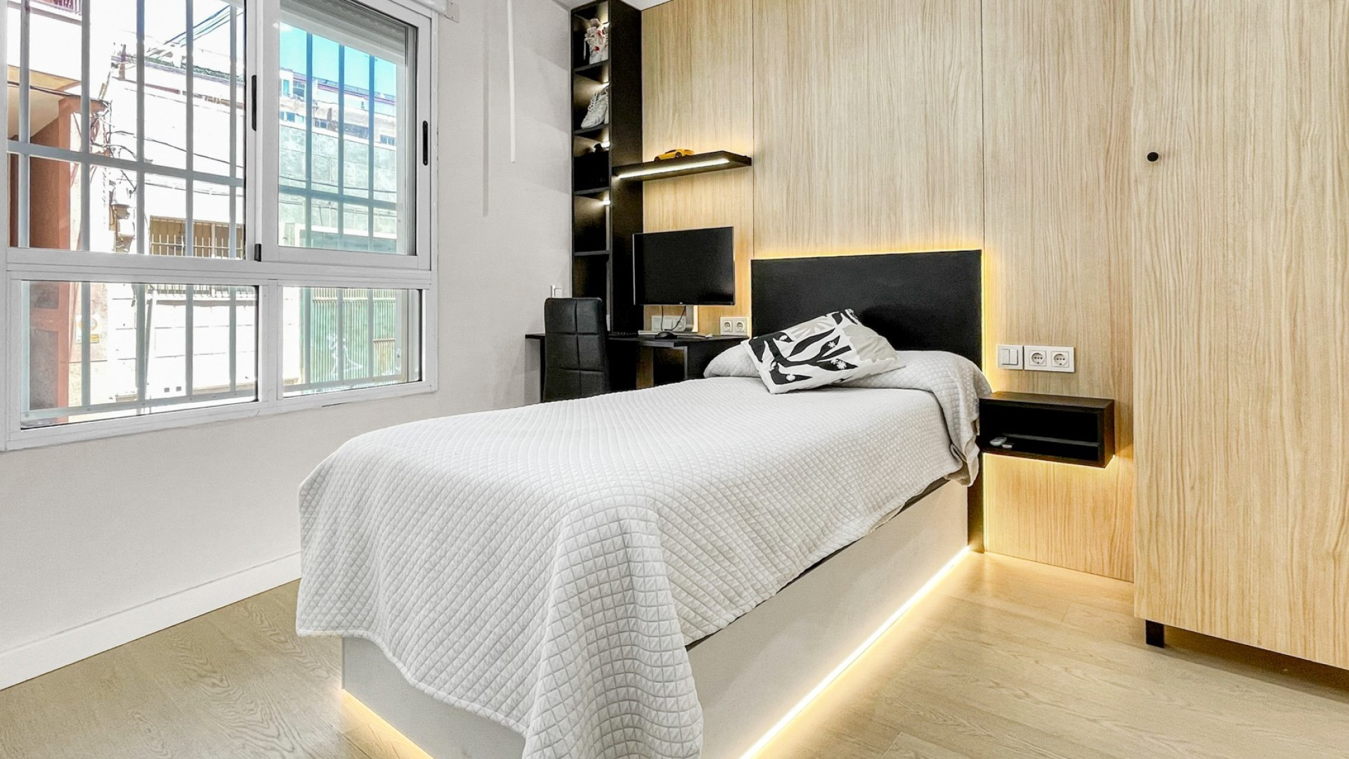 Resale - Apartment - Torrevieja - Parque las naciones