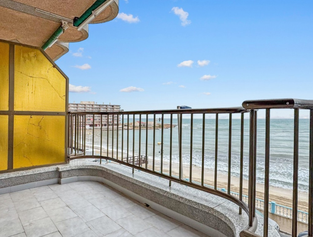 Resale - Apartment - Torrevieja - Playa de los Locos