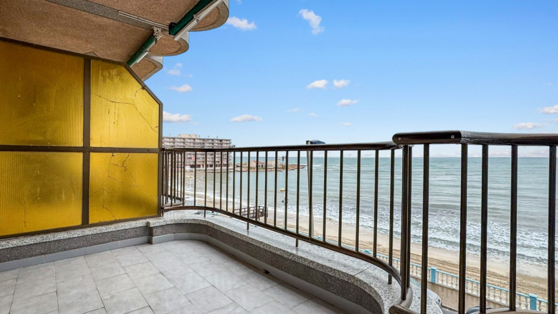 Resale - Apartment - Torrevieja - Playa de los Locos