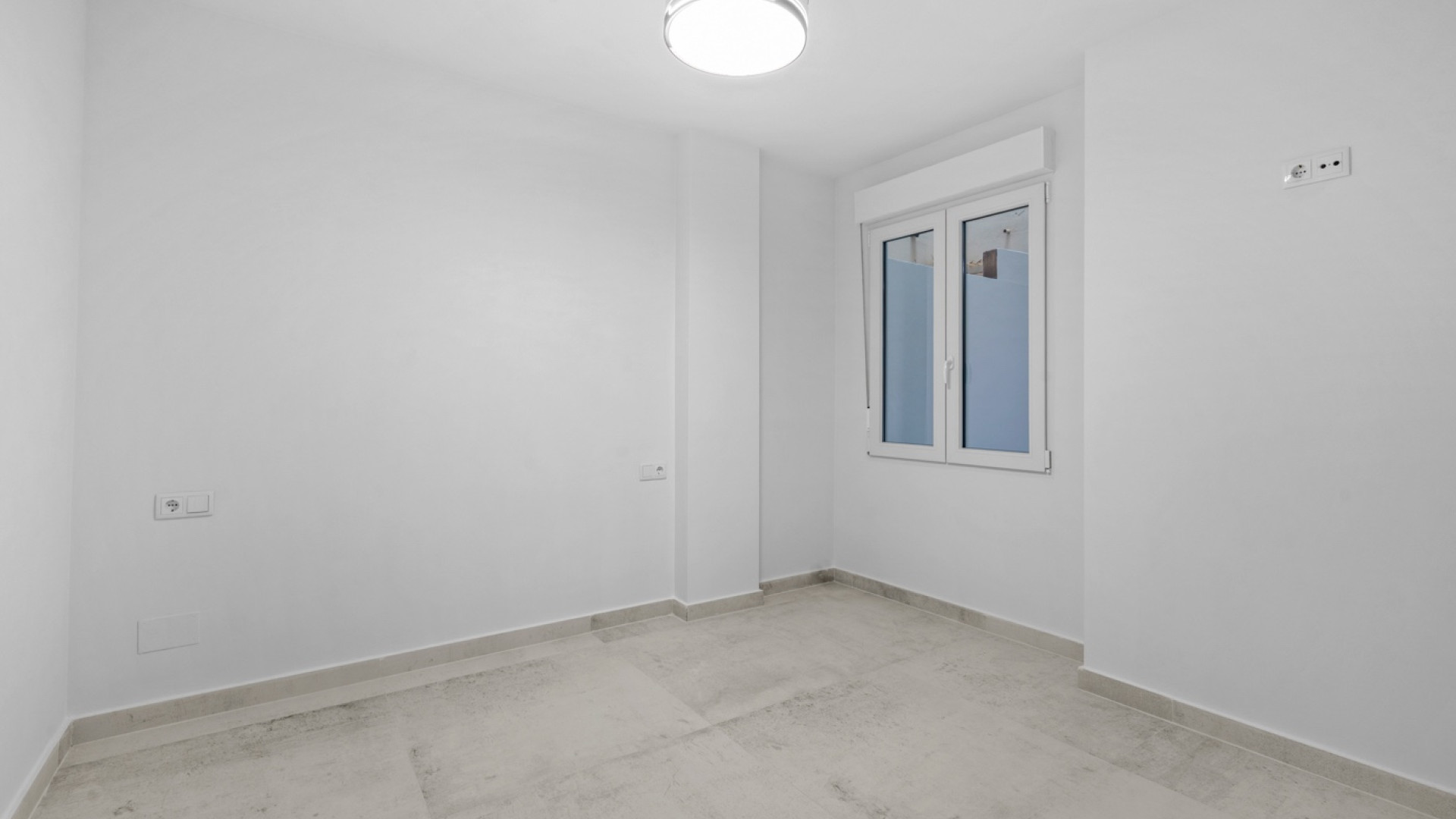 Resale - Apartment - Torrevieja - Playa del Acequión