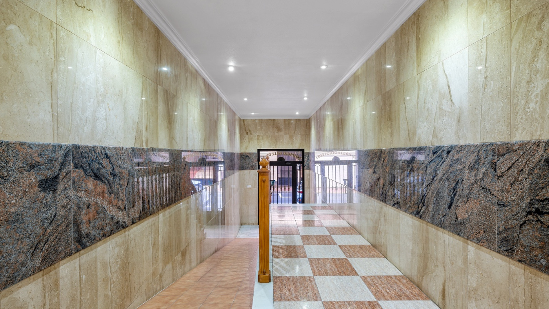 Resale - Apartment - Torrevieja - Playa del cura