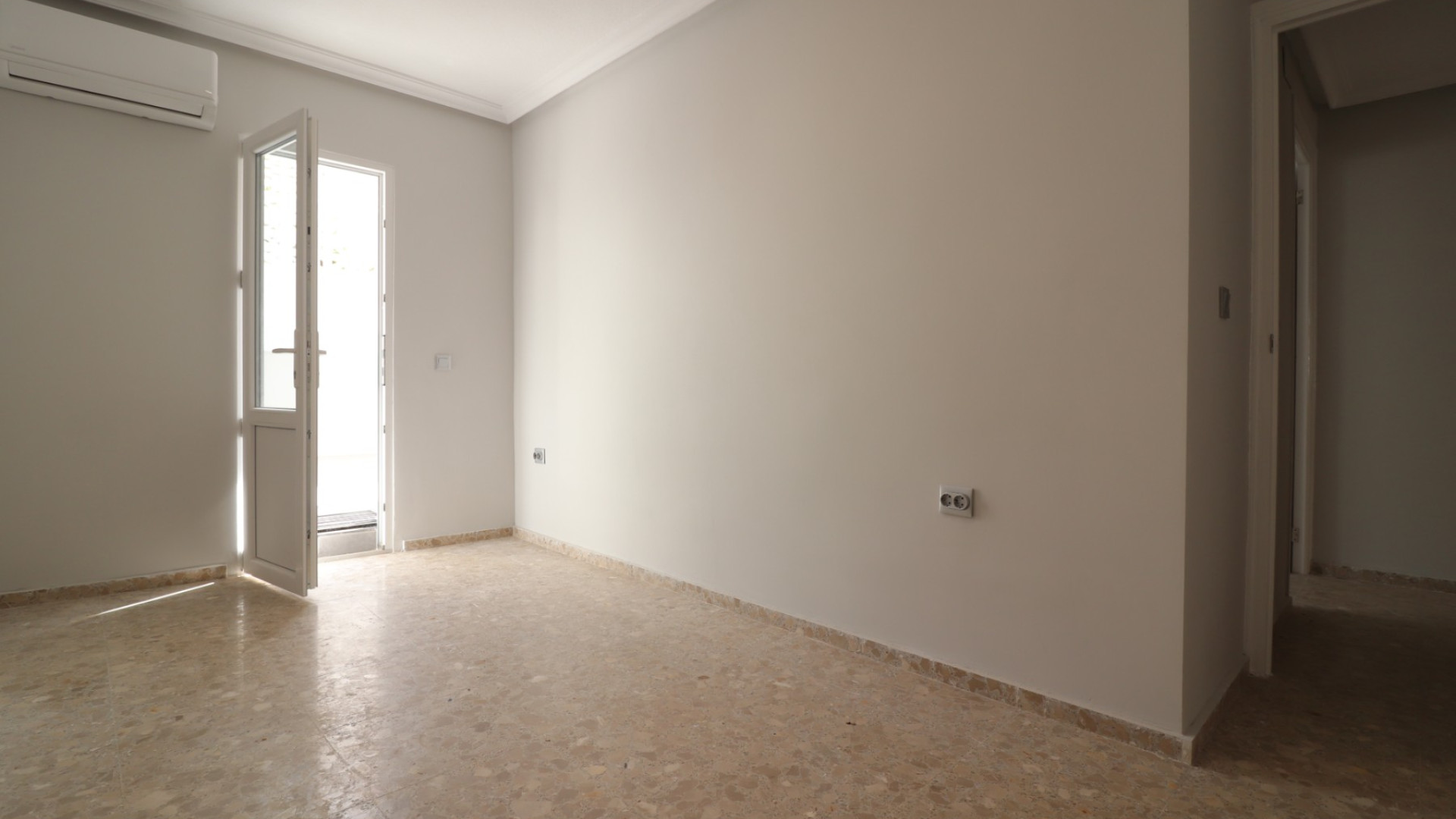 Resale - Apartment - Torrevieja - Torre La Mata