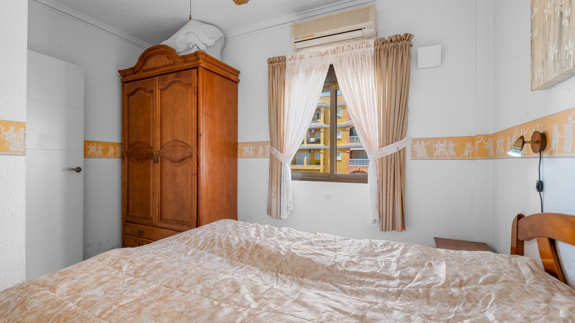 Resale - Apartment - Torrevieja - Torrevieja - Aguas Nuevas