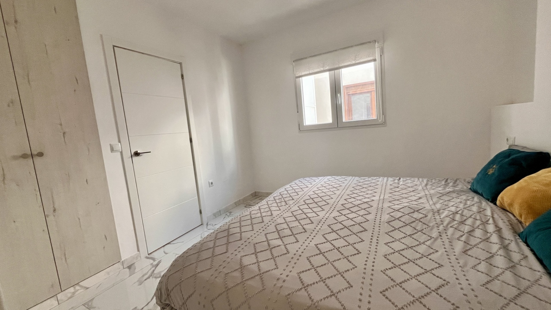 Resale - Apartment - Villamartin