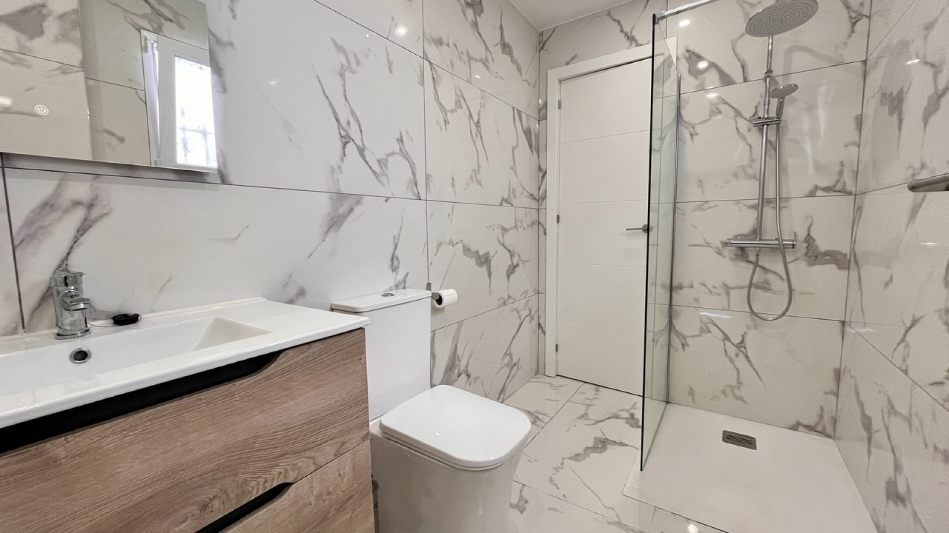 Resale - Apartment - Villamartin