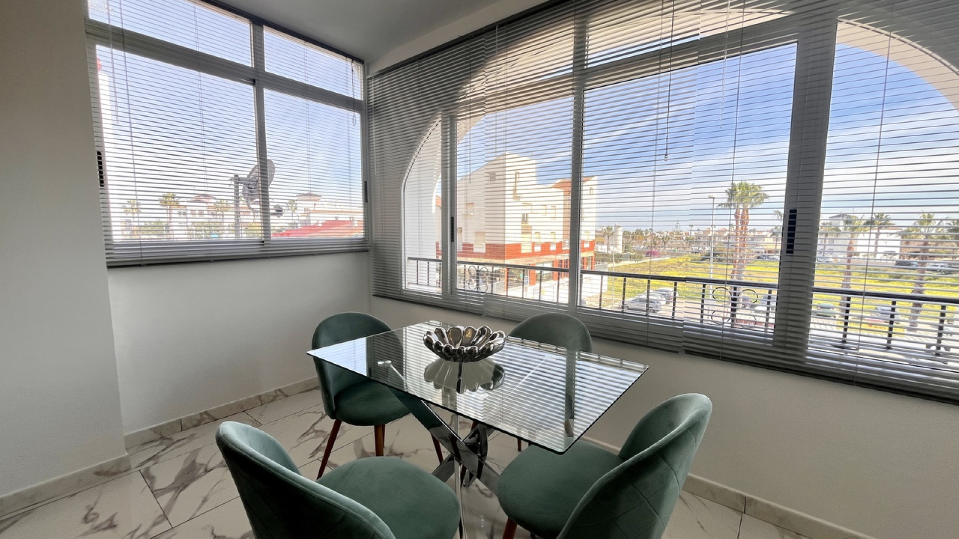 Resale - Apartment - Villamartin