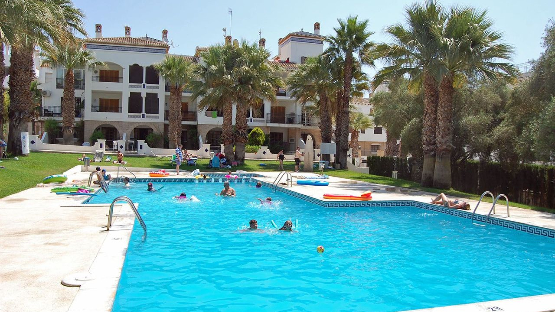 Resale - Apartment - Villamartin