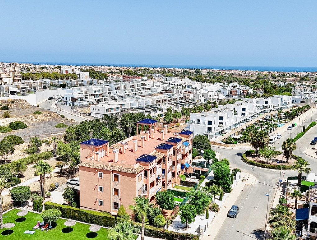 Resale - Apartment - Villamartin