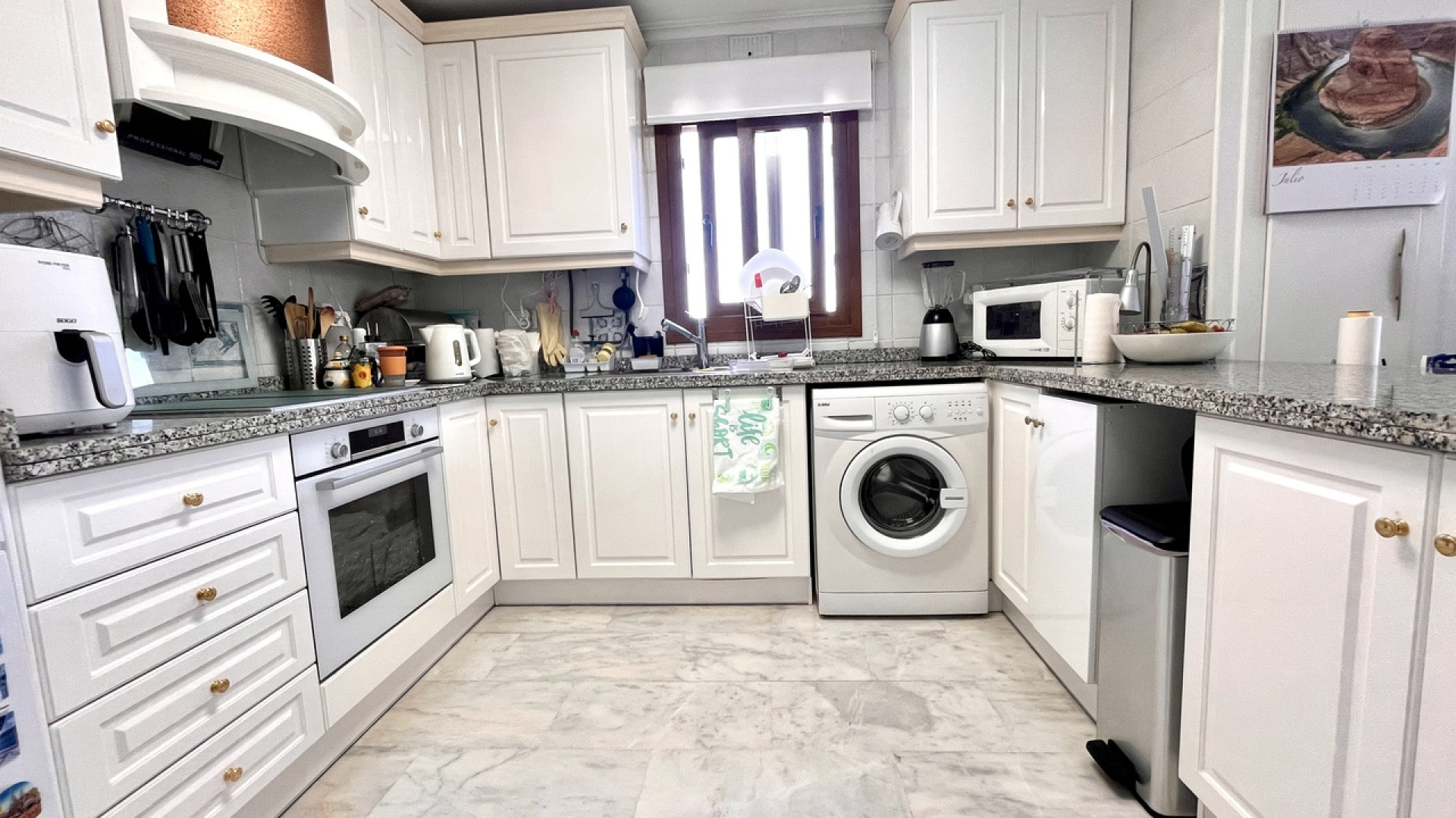 Resale - Apartment - Villamartin