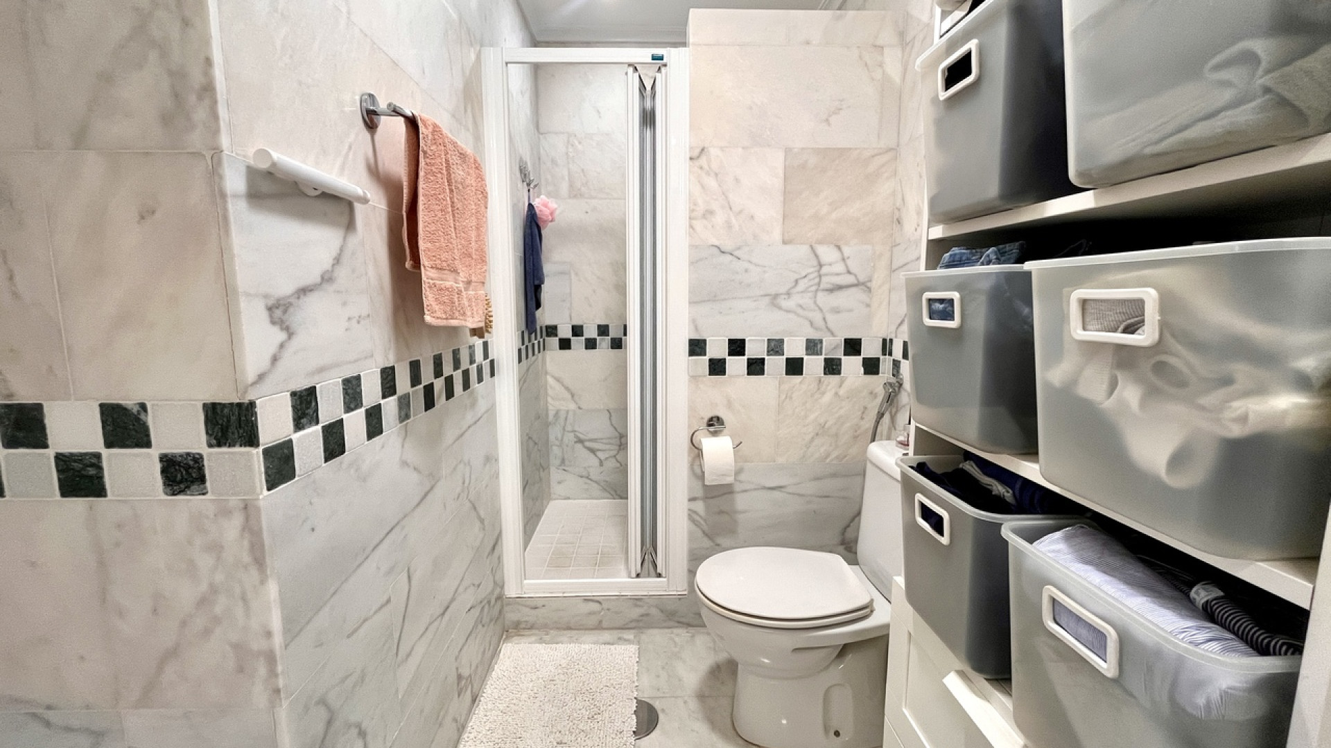 Resale - Apartment - Villamartin