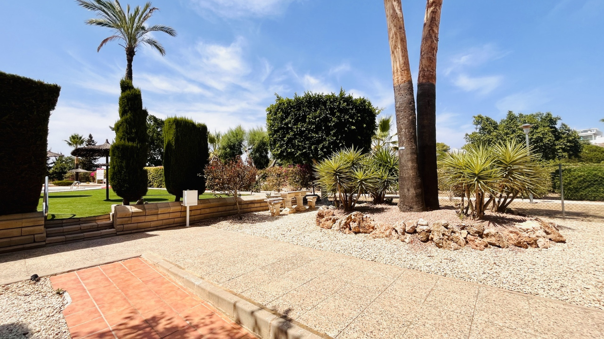 Resale - Apartment - Villamartin