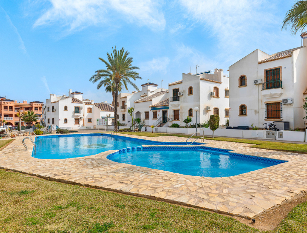 Resale - Apartment - Villamartin