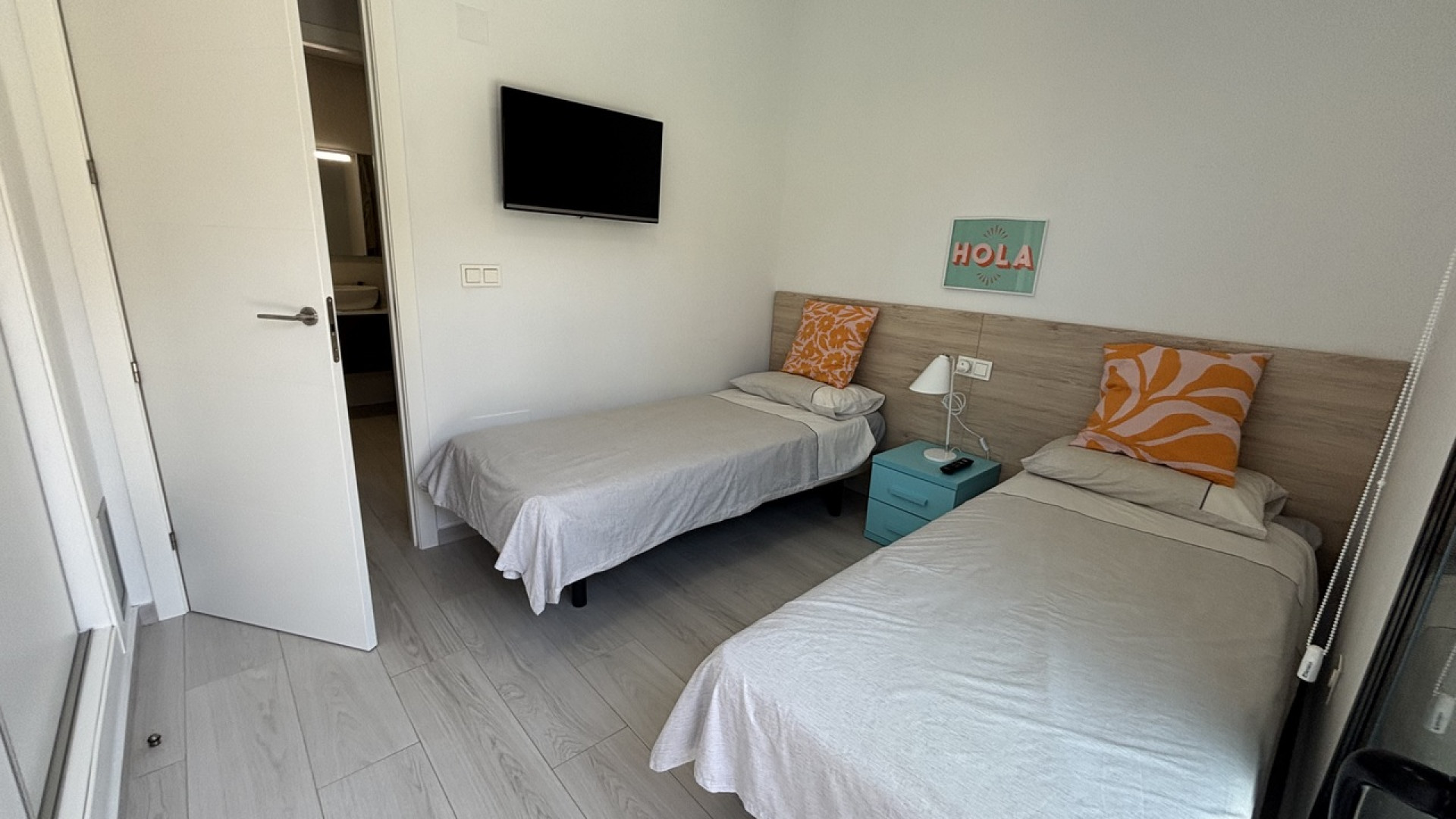 Resale - Apartment - Villamartin