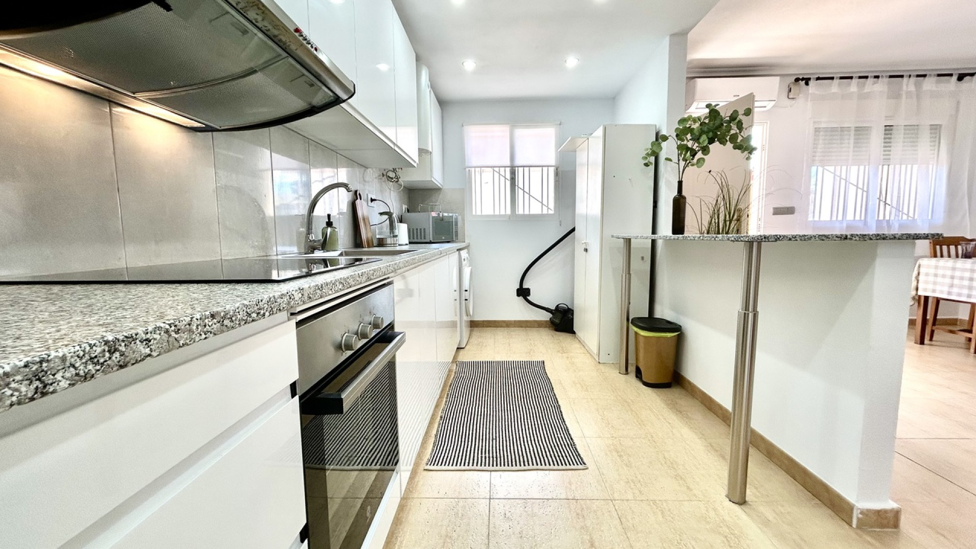 Resale - Apartment - Villamartin