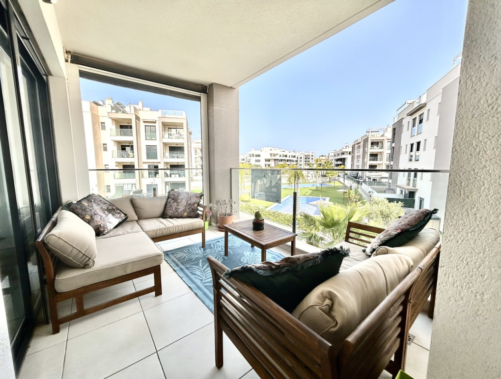 Resale - Apartment - Villamartin