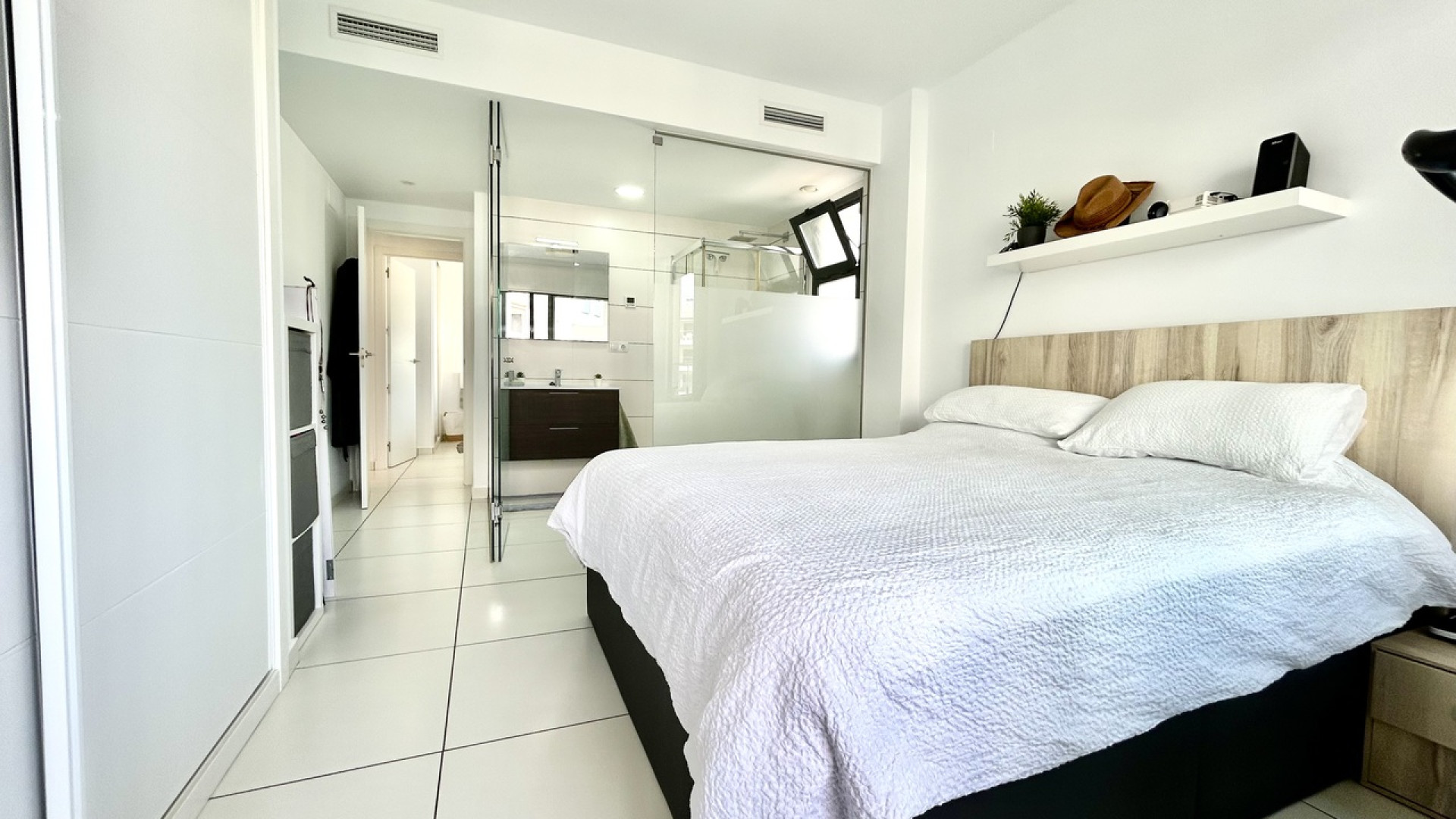 Resale - Apartment - Villamartin